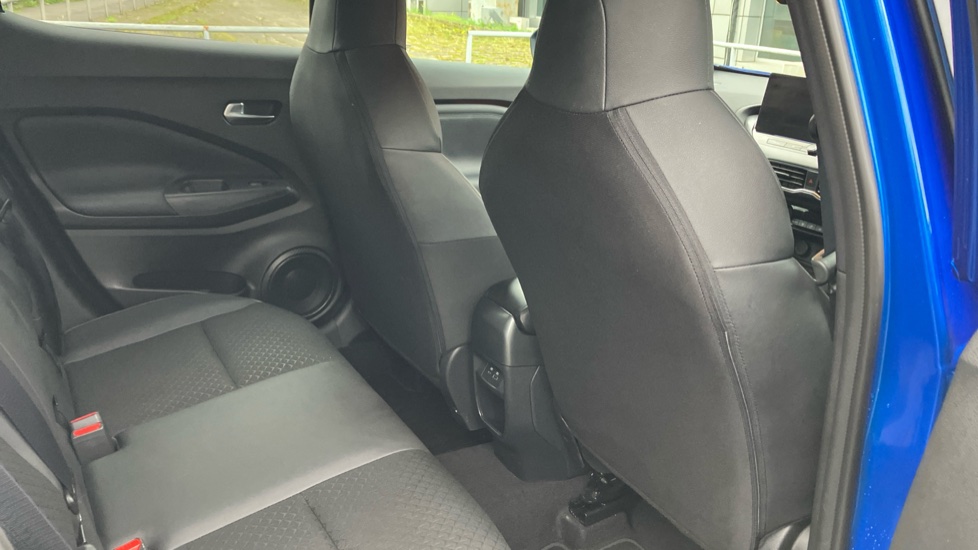 Nissan Juke 1.0 DiG-T N-Connecta 5dr DCT Petrol Hatchback - Image 37