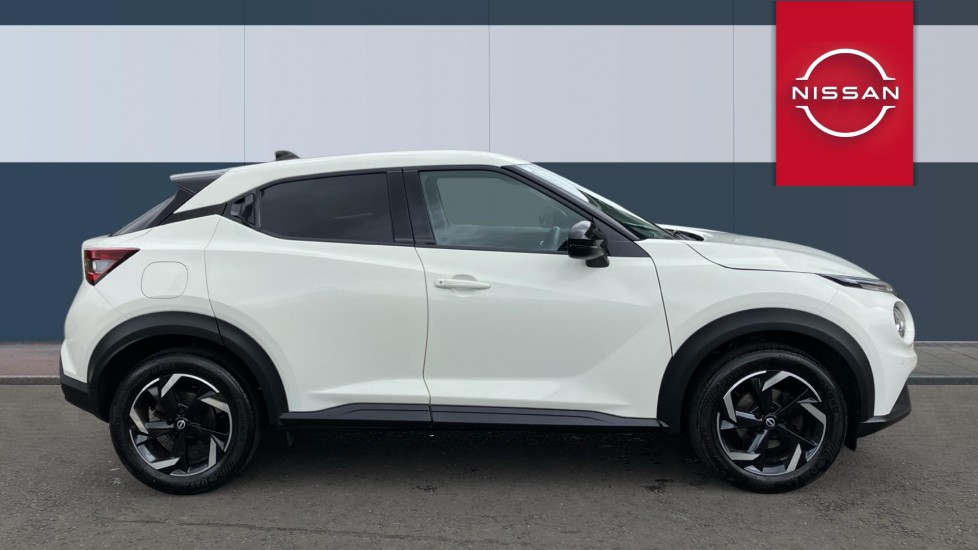 Nissan Juke 1.0 DiG-T 114 N-Connecta 5dr DCT Petrol Hatchback - Image 5