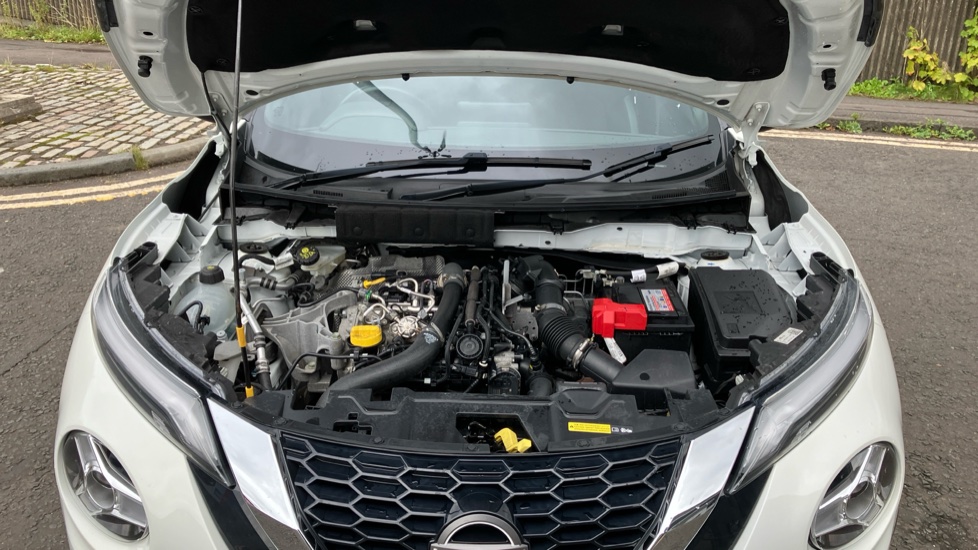 Nissan Juke 1.0 DiG-T 114 N-Connecta 5dr DCT Petrol Hatchback - Image 8