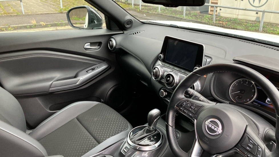 Nissan Juke 1.0 DiG-T 114 N-Connecta 5dr DCT Petrol Hatchback - Image 14
