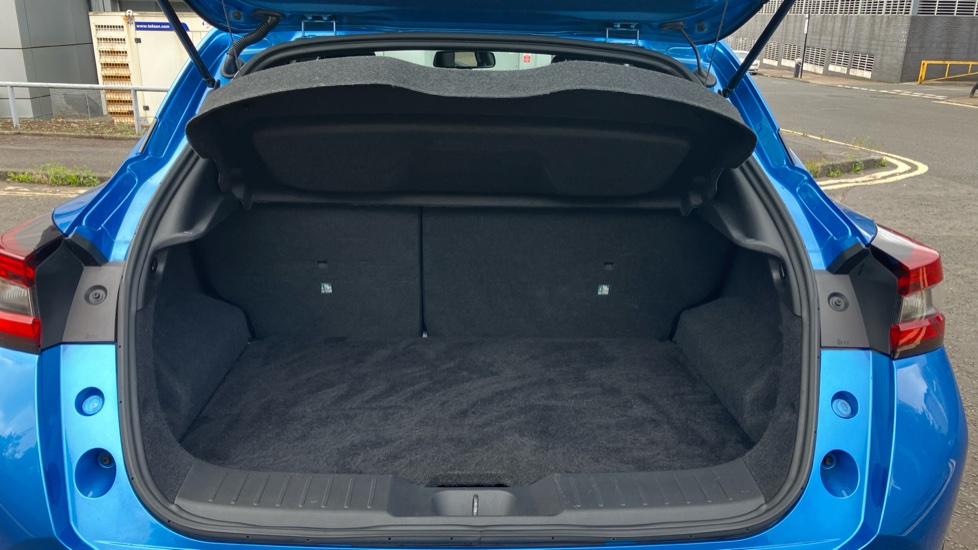 Nissan Juke 1.0 DiG-T Tekna 5dr Petrol Hatchback - Image 4