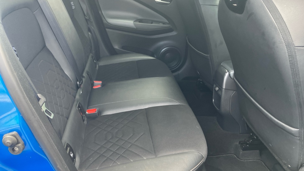 Nissan Juke 1.0 DiG-T Tekna 5dr Petrol Hatchback - Image 16