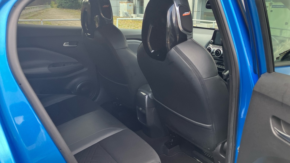 Nissan Juke 1.0 DiG-T Tekna 5dr Petrol Hatchback - Image 31