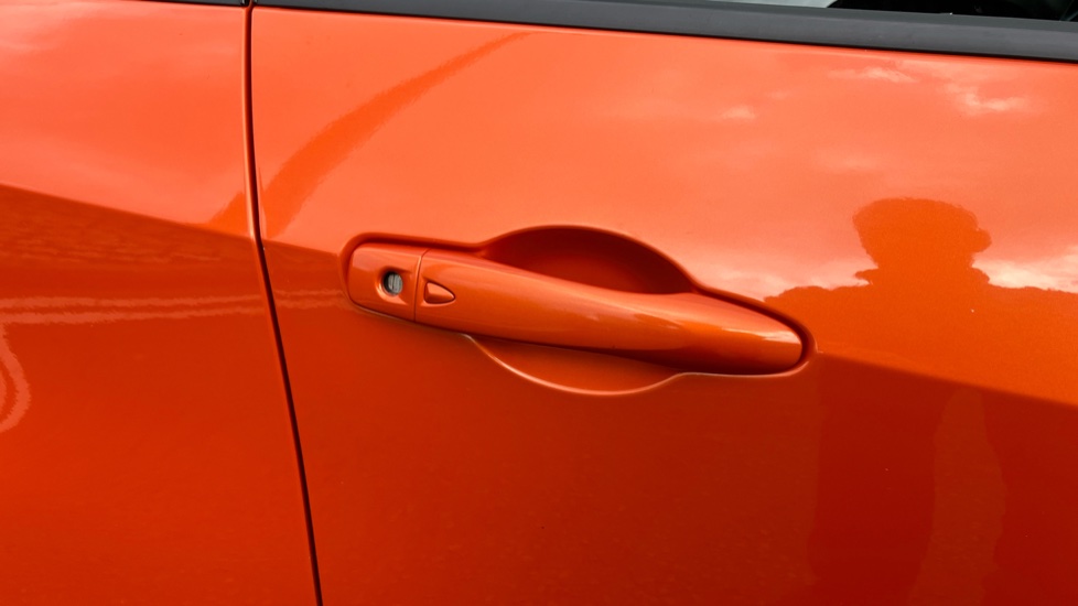 Nissan Micra 0.9 IG-T Tekna 5dr Petrol Hatchback - Image 23