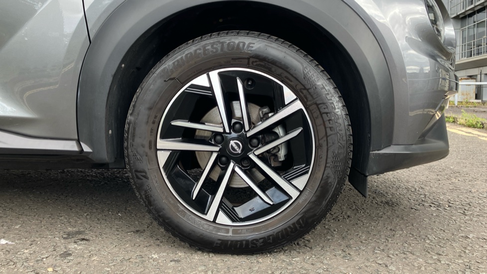 Nissan Juke 1.0 DiG-T N-Connecta 5dr Petrol Hatchback - Image 7