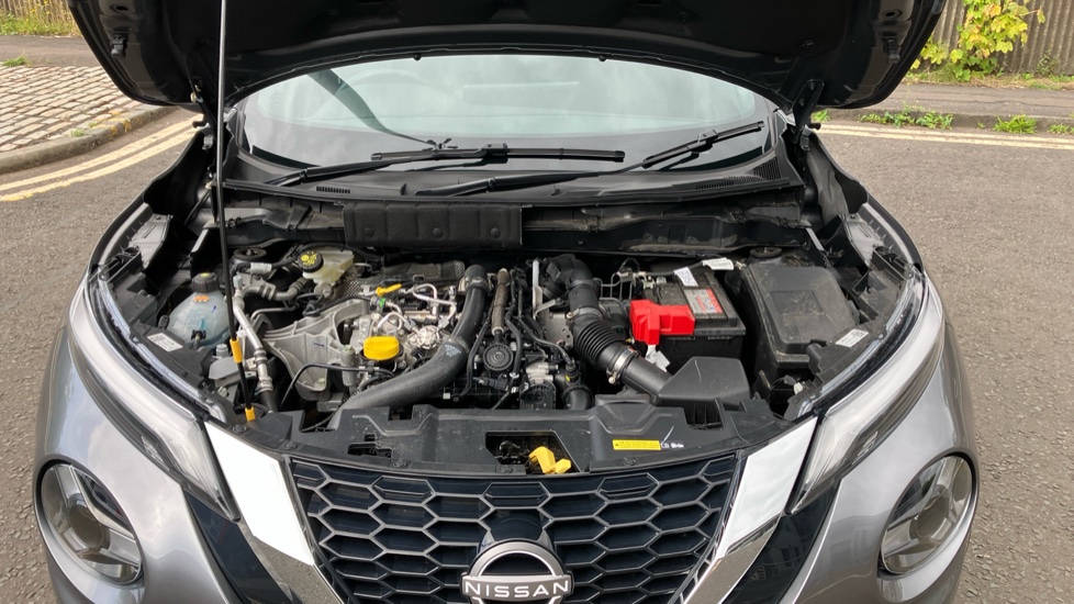 Nissan Juke 1.0 DiG-T N-Connecta 5dr Petrol Hatchback - Image 8