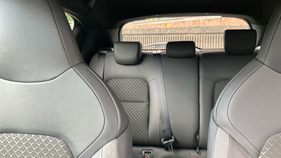 Nissan Juke 1.0 DiG-T N-Connecta 5dr Petrol Hatchback - Image 15