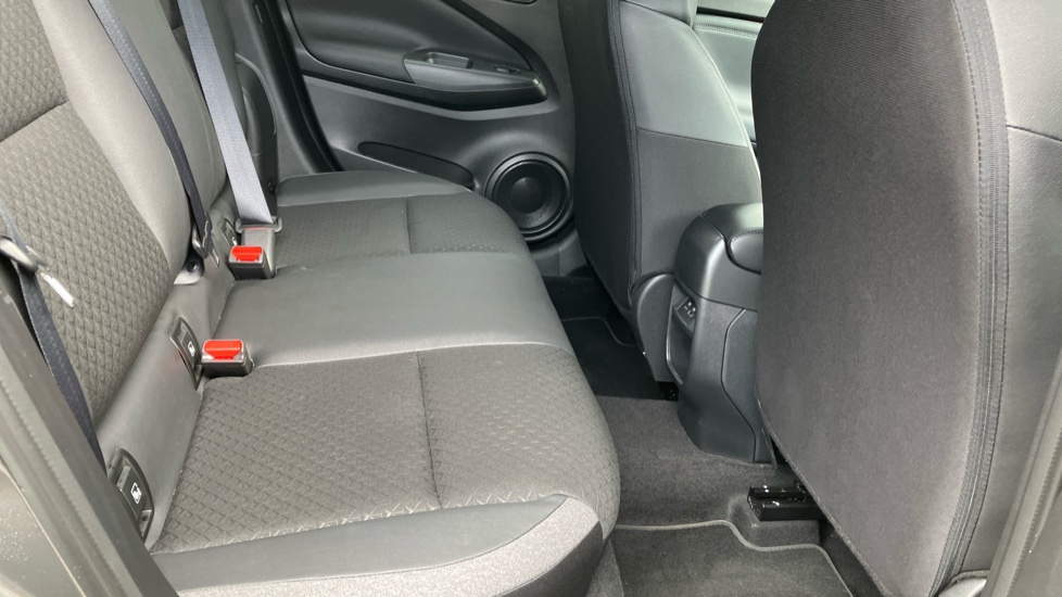 Nissan Juke 1.0 DiG-T N-Connecta 5dr Petrol Hatchback - Image 16