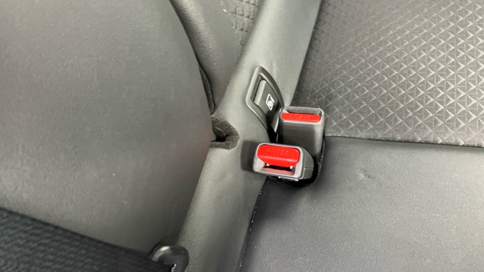 Nissan Juke 1.0 DiG-T N-Connecta 5dr Petrol Hatchback - Image 17