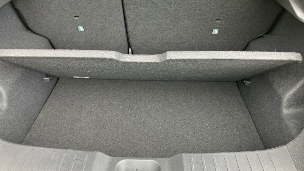 Nissan Juke 1.0 DiG-T N-Connecta 5dr Petrol Hatchback - Image 28