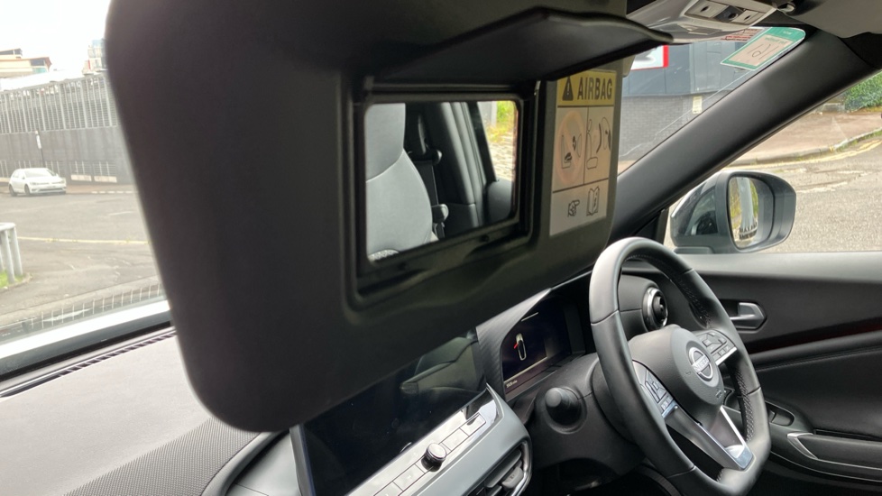 Nissan Juke 1.0 DiG-T N-Connecta 5dr Petrol Hatchback - Image 32