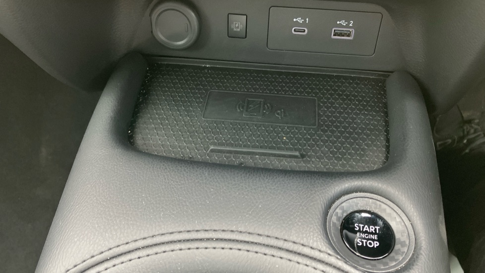 Nissan Juke 1.0 DiG-T N-Connecta 5dr Petrol Hatchback - Image 42