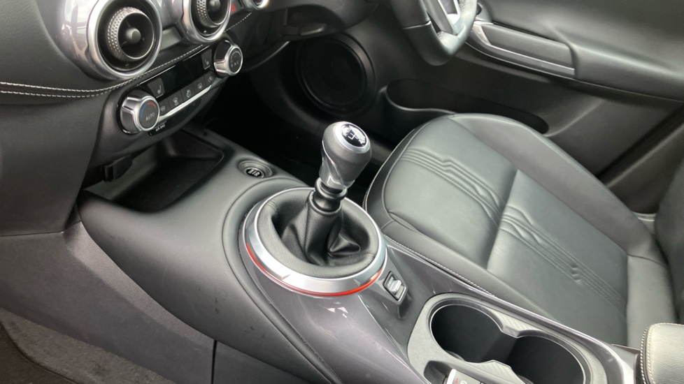 Nissan Juke 1.0 DiG-T 114 Tekna 5dr Petrol Hatchback - Image 13
