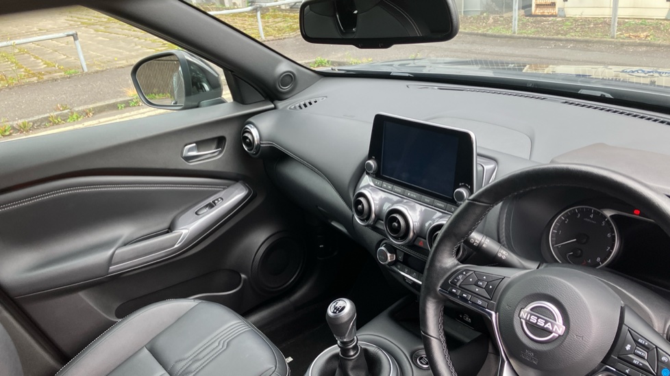 Nissan Juke 1.0 DiG-T 114 Tekna 5dr Petrol Hatchback - Image 14