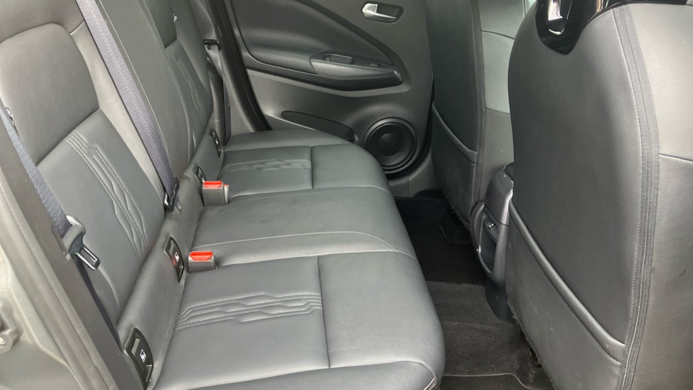 Nissan Juke 1.0 DiG-T 114 Tekna 5dr Petrol Hatchback - Image 16