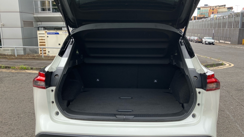 Nissan Qashqai 1.3 DiG-T MH 158 N-Connecta 5dr Xtronic Petrol Hatchback - Image 4