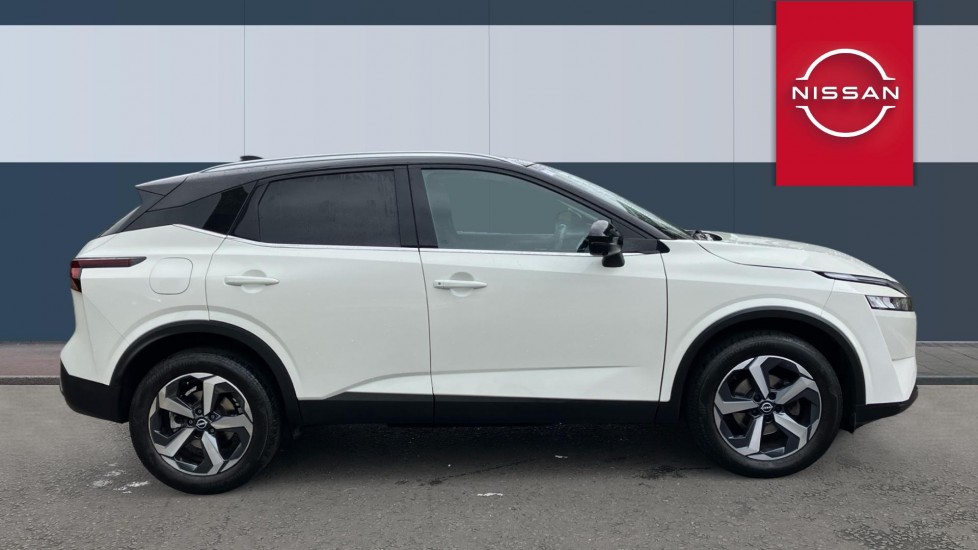 Nissan Qashqai 1.3 DiG-T MH 158 N-Connecta 5dr Xtronic Petrol Hatchback - Image 5