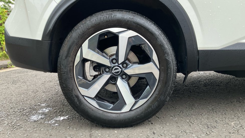 Nissan Qashqai 1.3 DiG-T MH 158 N-Connecta 5dr Xtronic Petrol Hatchback - Image 7
