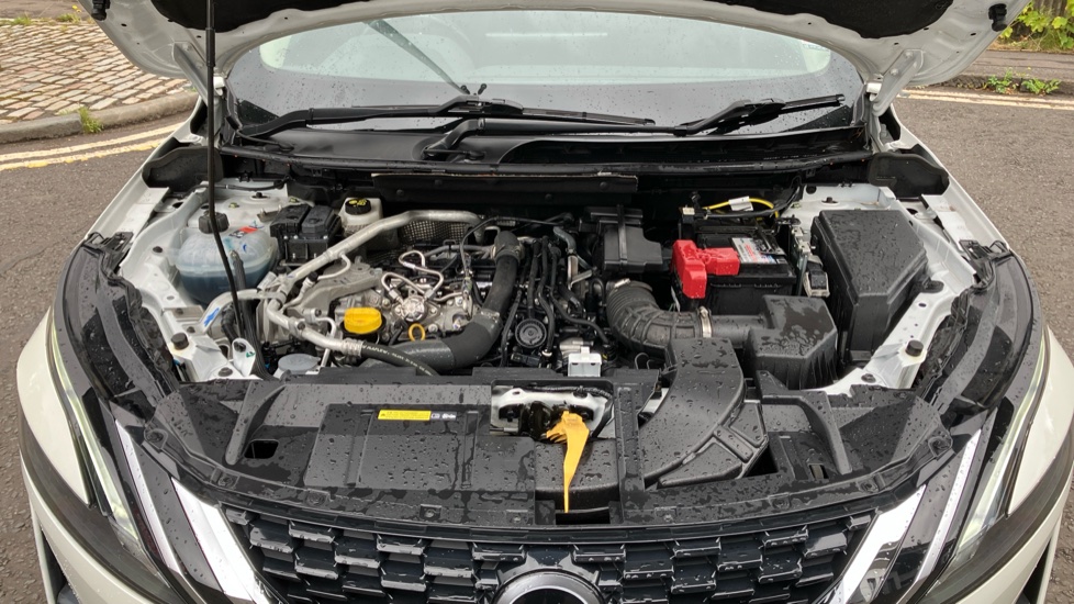 Nissan Qashqai 1.3 DiG-T MH 158 N-Connecta 5dr Xtronic Petrol Hatchback - Image 8