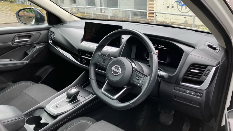 Nissan Qashqai 1.3 DiG-T MH 158 N-Connecta 5dr Xtronic Petrol Hatchback - Image 11