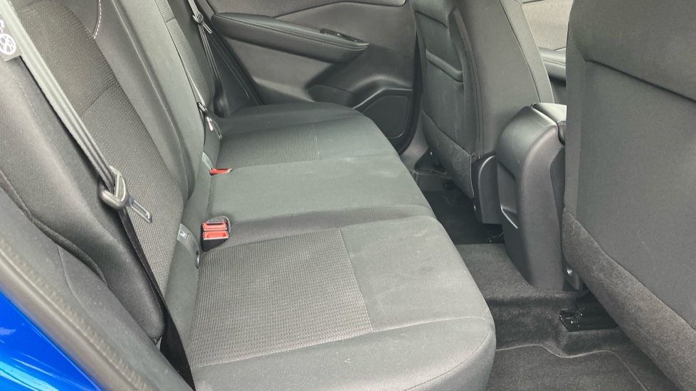 Nissan Qashqai 1.3 DiG-T MH Acenta Premium 5dr Petrol Hatchback - Image 16