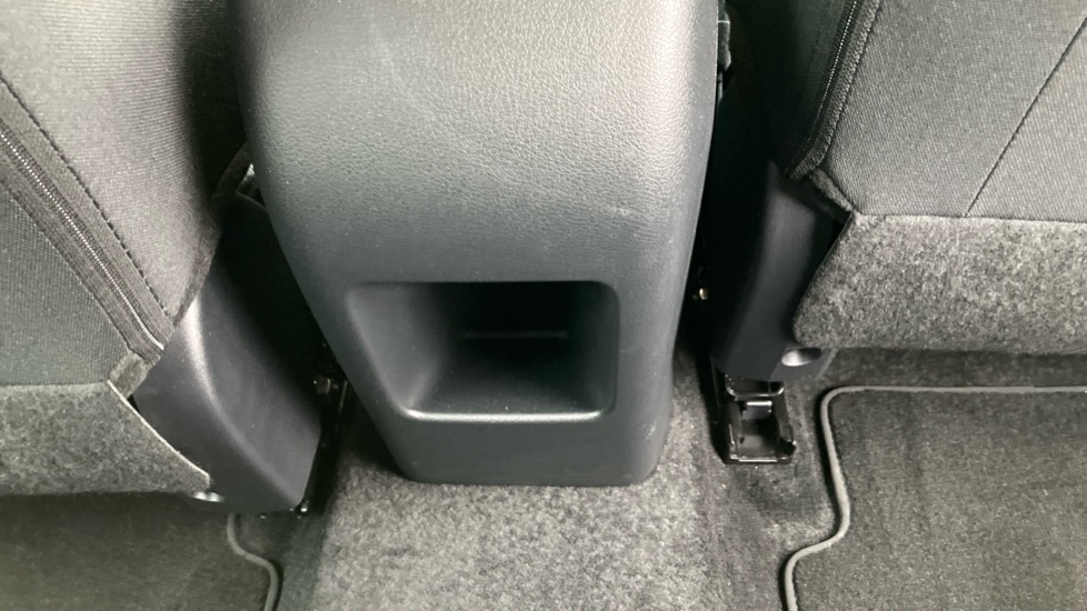 Nissan Qashqai 1.3 DiG-T MH Acenta Premium 5dr Petrol Hatchback - Image 31