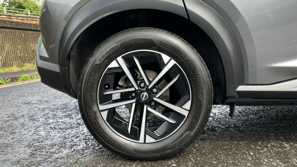 Nissan Juke 1.0 DiG-T N-Connecta 5dr Petrol Hatchback - Image 7