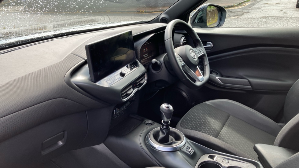 Nissan Juke 1.0 DiG-T N-Connecta 5dr Petrol Hatchback - Image 9
