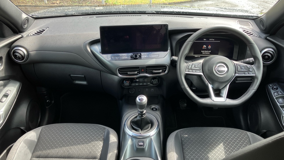 Nissan Juke 1.0 DiG-T N-Connecta 5dr Petrol Hatchback - Image 10