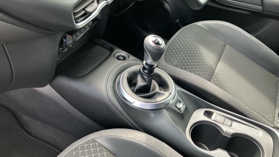 Nissan Juke 1.0 DiG-T N-Connecta 5dr Petrol Hatchback - Image 13