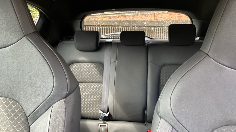 Nissan Juke 1.0 DiG-T N-Connecta 5dr Petrol Hatchback - Image 15