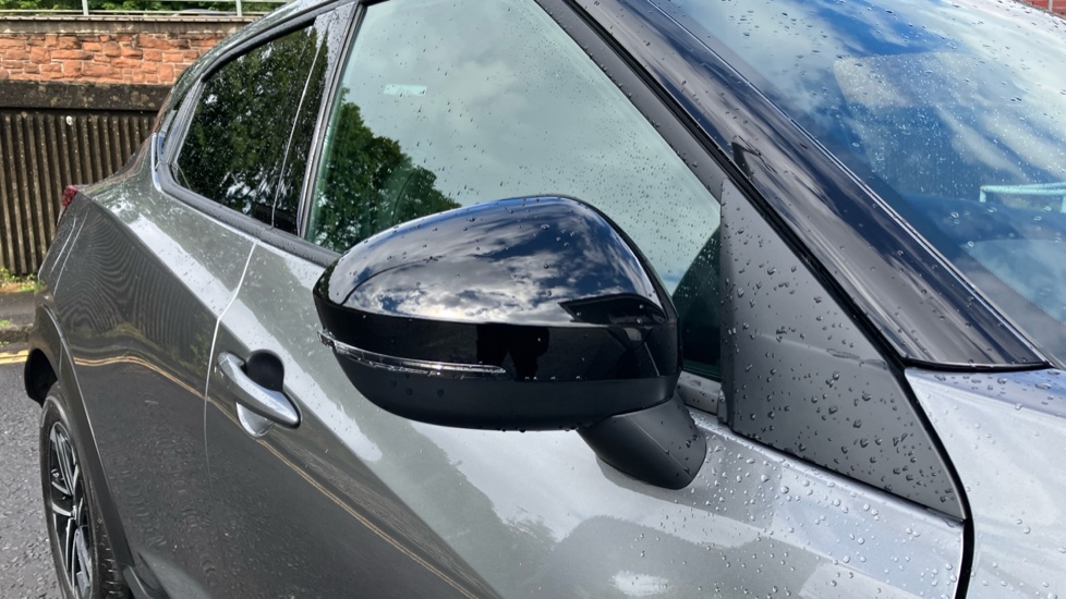Nissan Juke 1.0 DiG-T N-Connecta 5dr Petrol Hatchback - Image 22