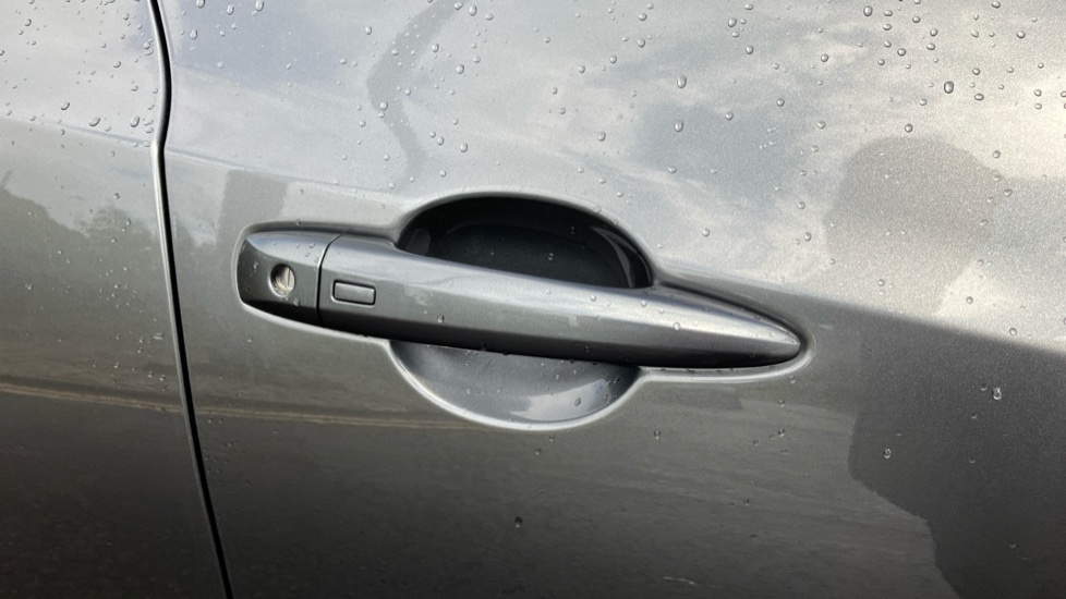 Nissan Juke 1.0 DiG-T N-Connecta 5dr Petrol Hatchback - Image 23