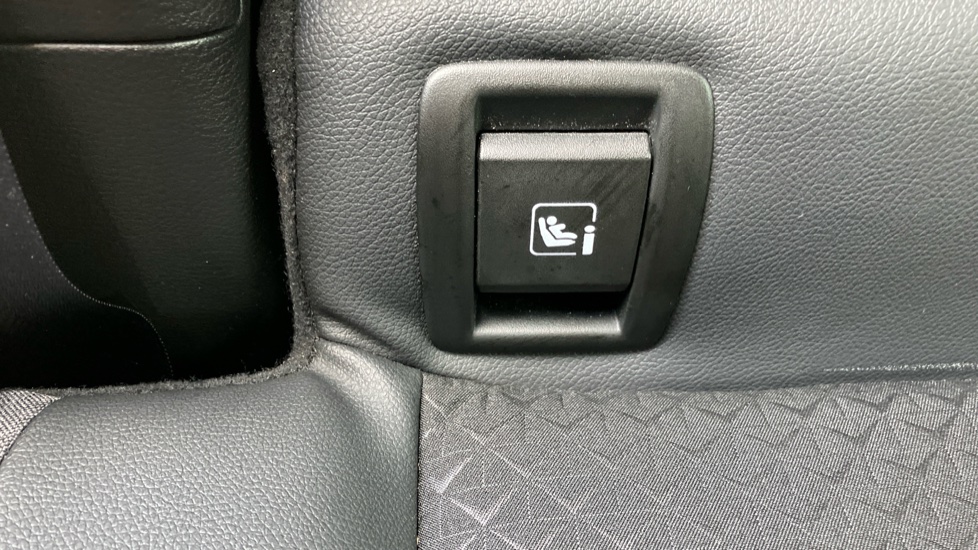 Nissan Juke 1.0 DiG-T N-Connecta 5dr Petrol Hatchback - Image 32