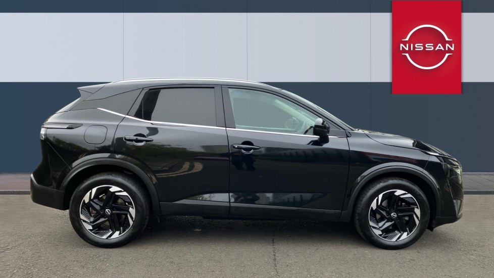 Nissan Qashqai 1.3 DiG-T MH N-Connecta 5dr Petrol Hatchback - Image 5