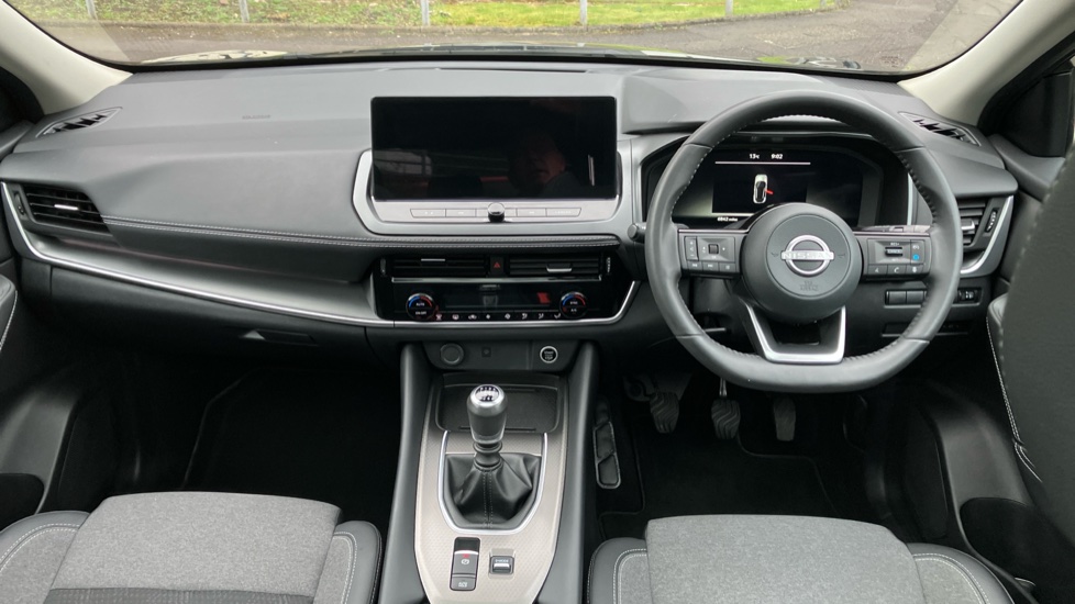 Nissan Qashqai 1.3 DiG-T MH N-Connecta 5dr Petrol Hatchback - Image 10