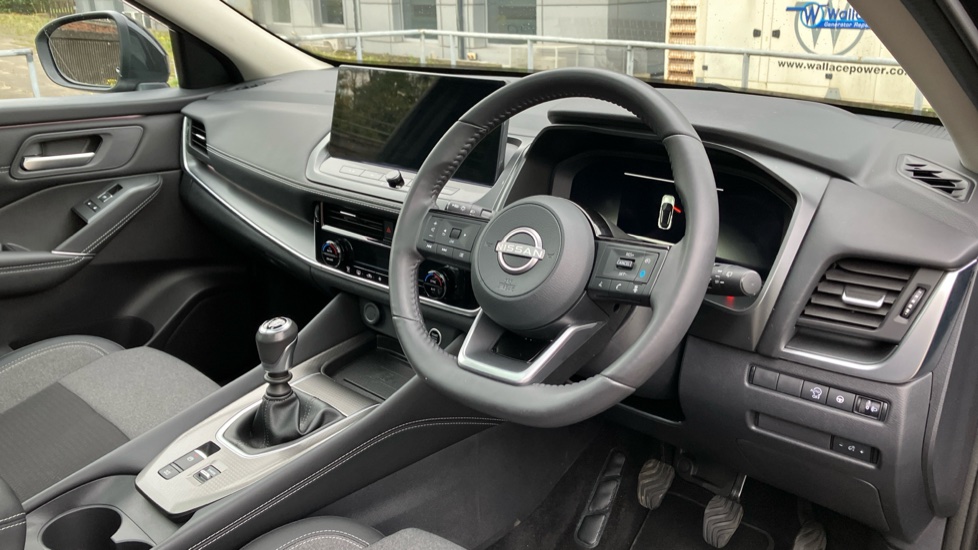 Nissan Qashqai 1.3 DiG-T MH N-Connecta 5dr Petrol Hatchback - Image 11
