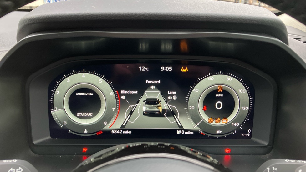 Nissan Qashqai 1.3 DiG-T MH N-Connecta 5dr Petrol Hatchback - Image 18