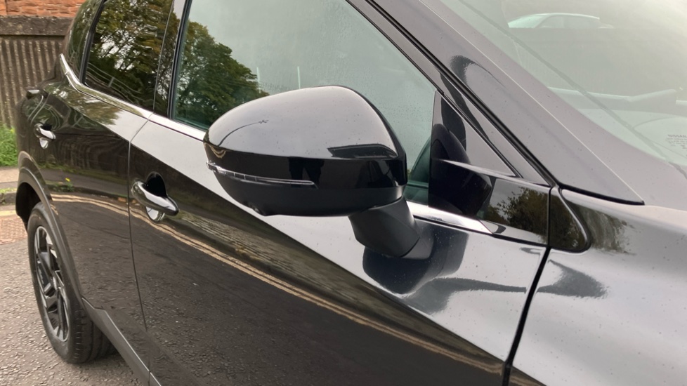 Nissan Qashqai 1.3 DiG-T MH N-Connecta 5dr Petrol Hatchback - Image 22