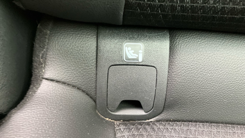 Nissan Qashqai 1.3 DiG-T MH N-Connecta 5dr Petrol Hatchback - Image 31