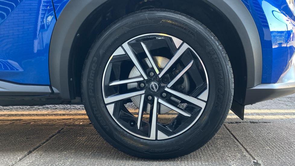 Nissan Juke 1.0 DiG-T N-Connecta 5dr Petrol Hatchback - Image 7