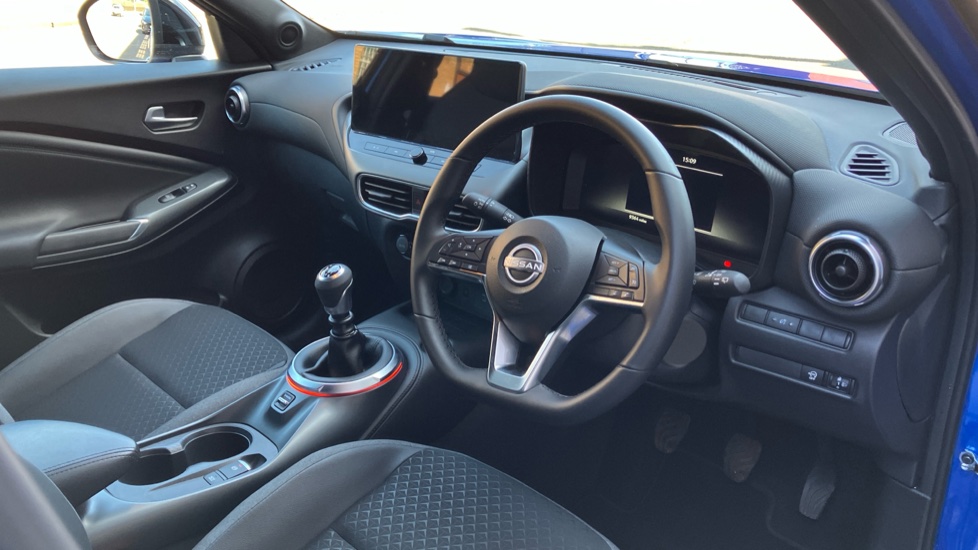 Nissan Juke 1.0 DiG-T N-Connecta 5dr Petrol Hatchback - Image 11