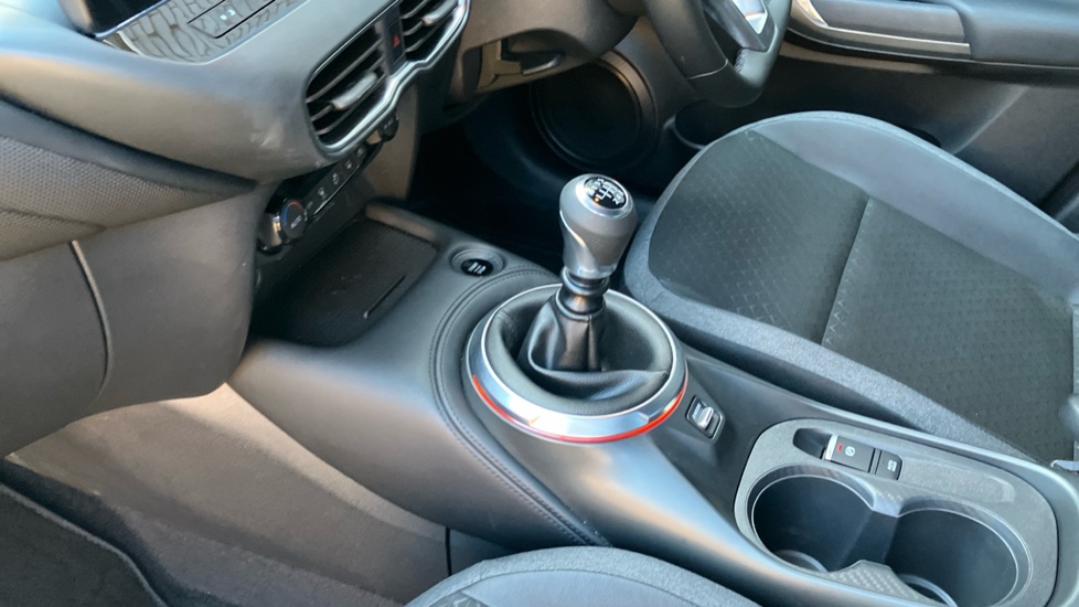 Nissan Juke 1.0 DiG-T N-Connecta 5dr Petrol Hatchback - Image 13