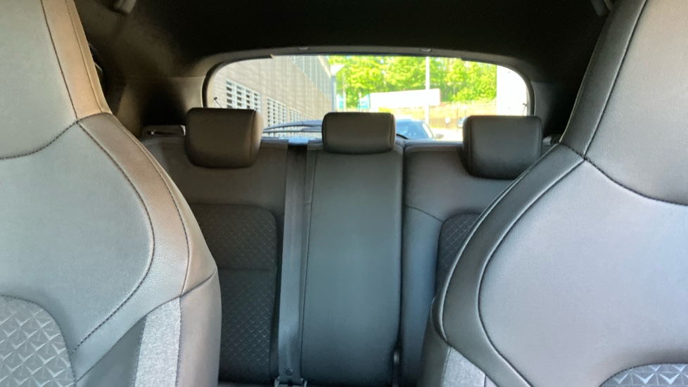 Nissan Juke 1.0 DiG-T N-Connecta 5dr Petrol Hatchback - Image 15