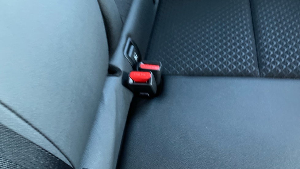Nissan Juke 1.0 DiG-T N-Connecta 5dr Petrol Hatchback - Image 17