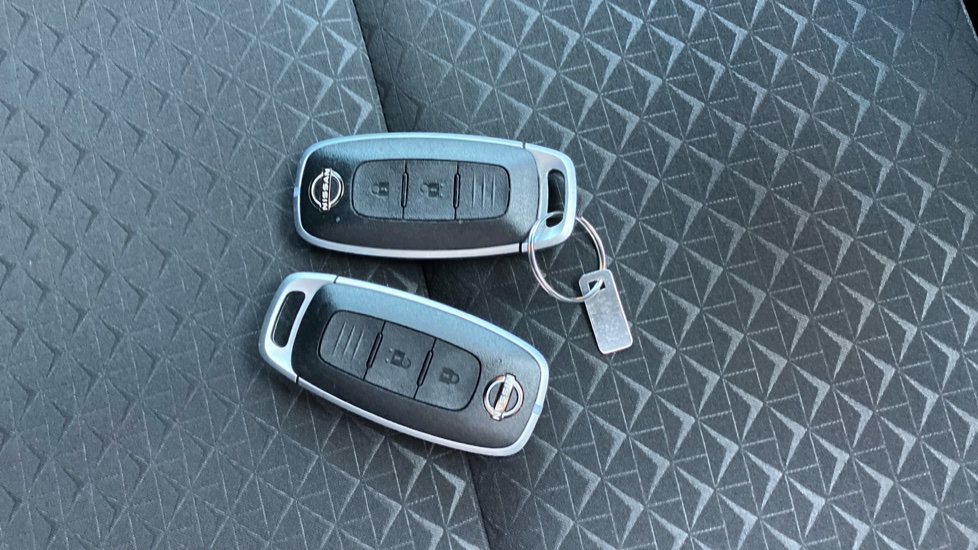Nissan Juke 1.0 DiG-T N-Connecta 5dr Petrol Hatchback - Image 20
