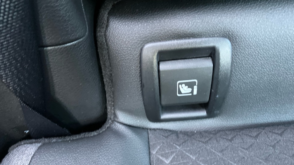 Nissan Juke 1.0 DiG-T N-Connecta 5dr Petrol Hatchback - Image 32