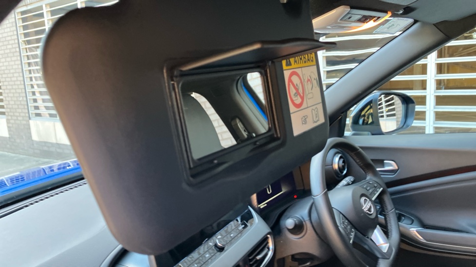 Nissan Juke 1.0 DiG-T N-Connecta 5dr Petrol Hatchback - Image 41