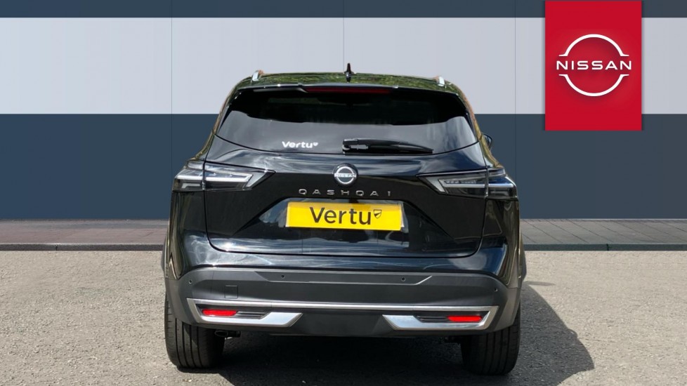 Nissan Qashqai 1.3 DiG-T MH N-Connecta [Glass Roof] 5dr Petrol Hatchback - Image 6