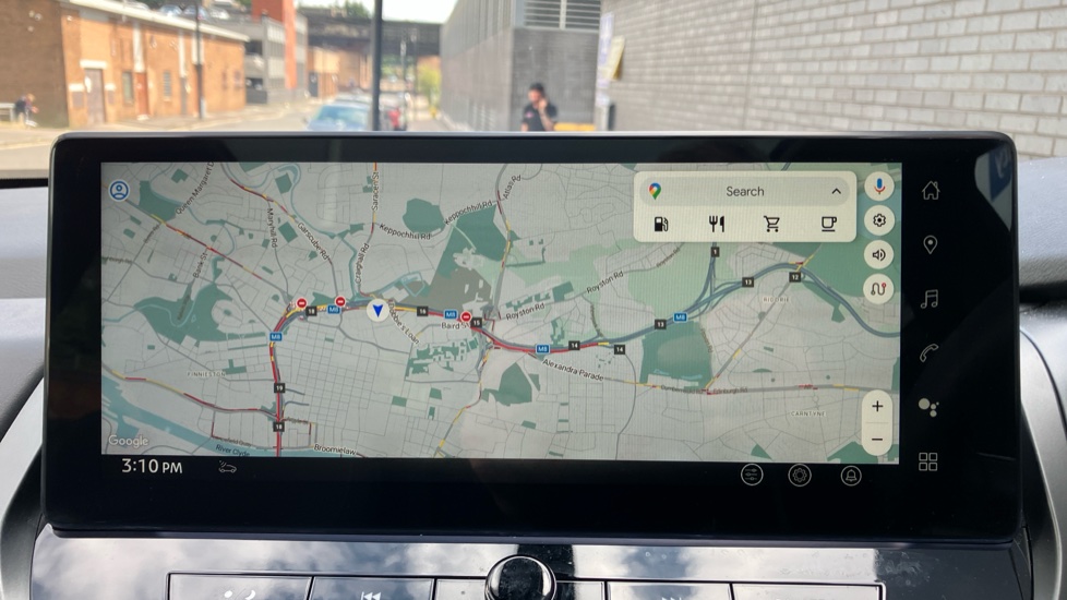 Nissan Qashqai 1.3 DiG-T MH N-Connecta [Glass Roof] 5dr Petrol Hatchback - Image 12